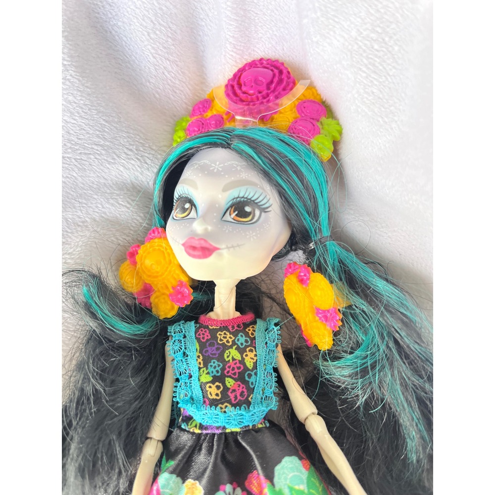 Monster High Skelita Calaveras Art Class Doll Dia de los Muertos Skeleton Dress